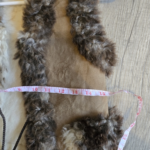Faux Fur Trimmed Vest - Picture 8 of 8